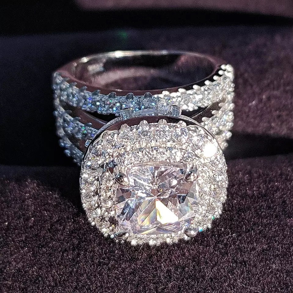 Anais Diamond Ring